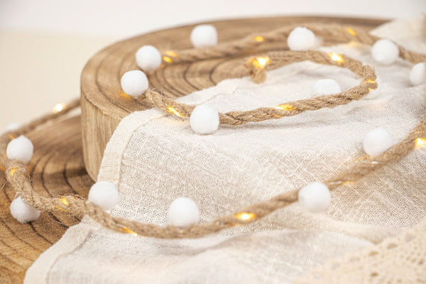 20 LED Hemp Rope Fairy String Light displayed on a wooden table